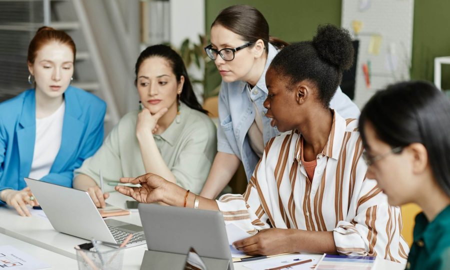 female-business-team-working-with-startup.jpg
